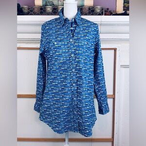 Dizzy Lizzy Tizzie Shoe Print Blue Geometric Button-Up tunic w/4 pockets